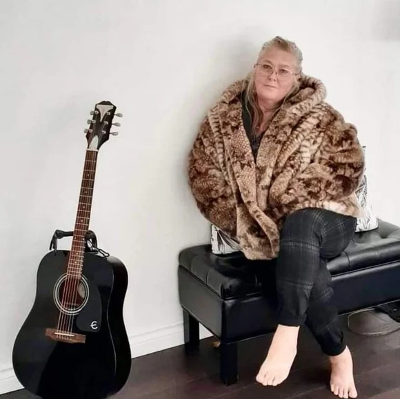 Winter jacket - Picture 1 of 10